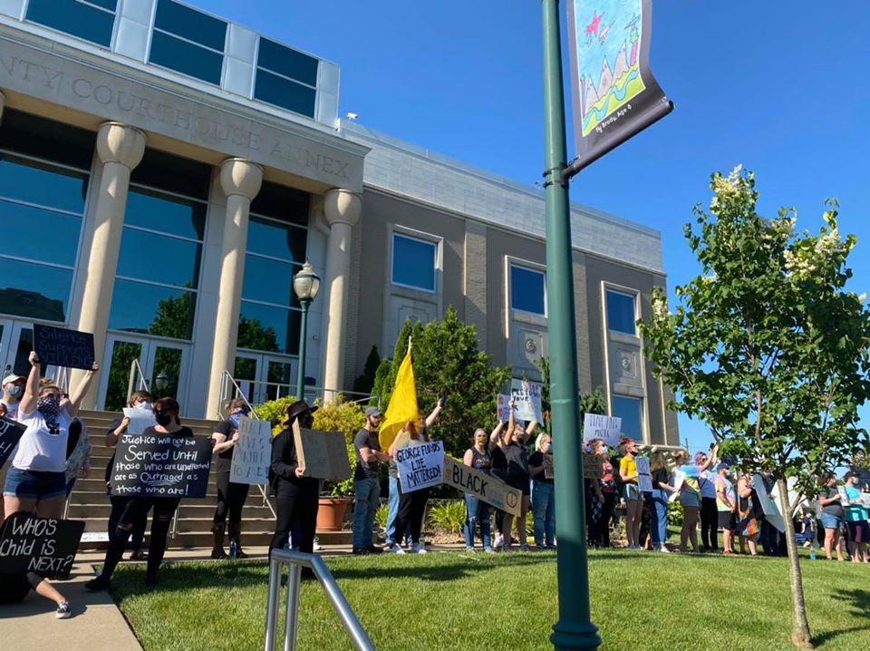 Peaceful Protest Held in Farmington